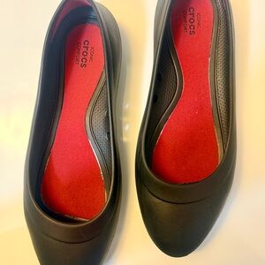 Crocs - Iconic Crocs Comfort, lightweight, nearly flat